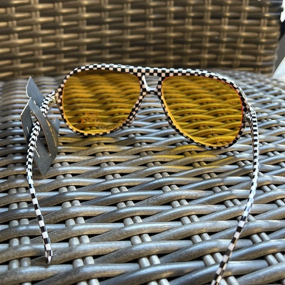 Vans Summer Holiday UV Protect Shades Sunglasses
NWT - Picture 8 of 16